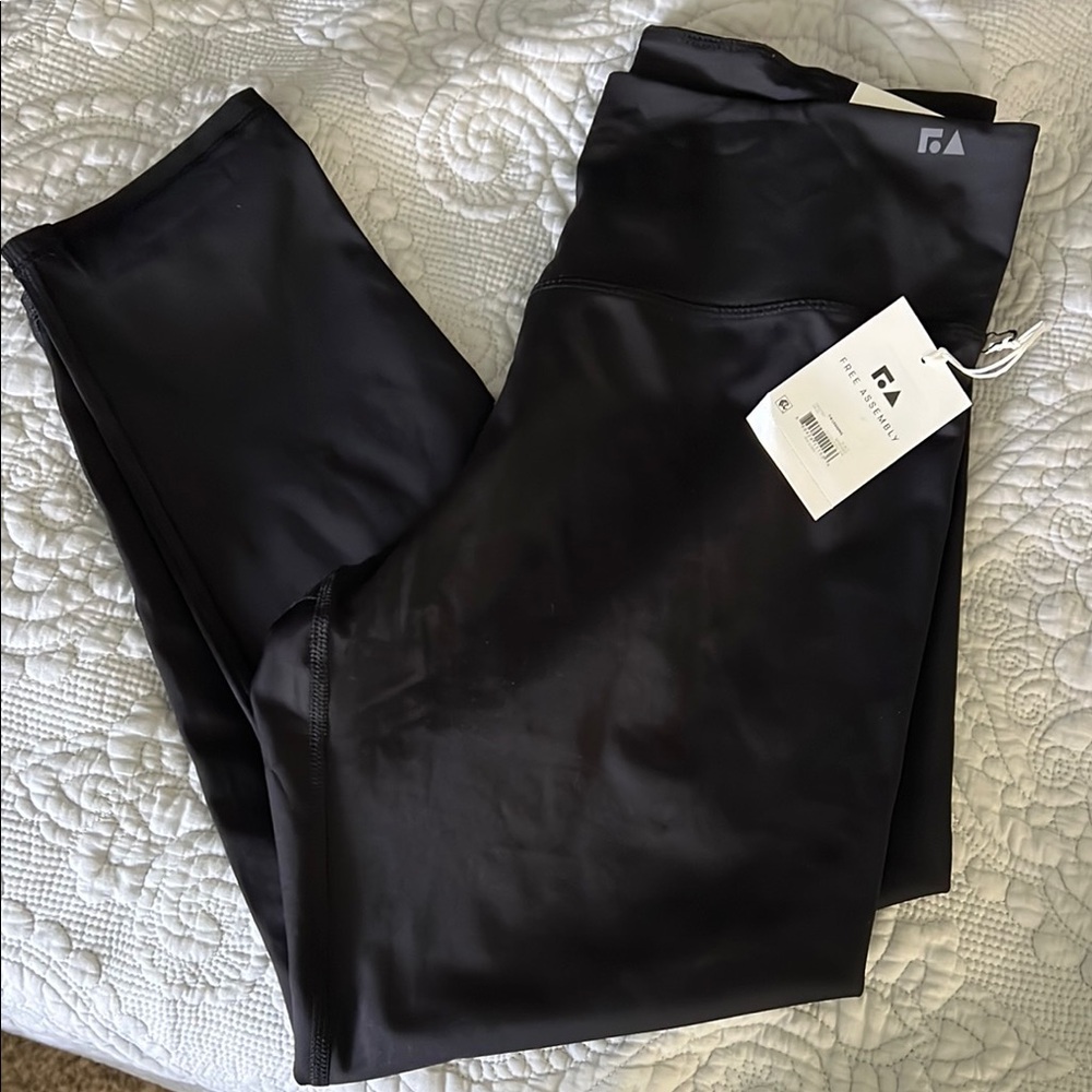 Free Assembly Active Leggings